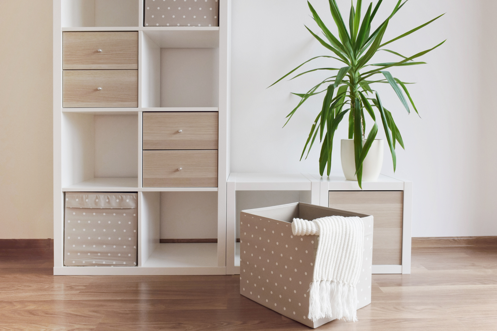 Maximizing Small Spaces: Clever Storage Solutions For Tiny Homes And ... with