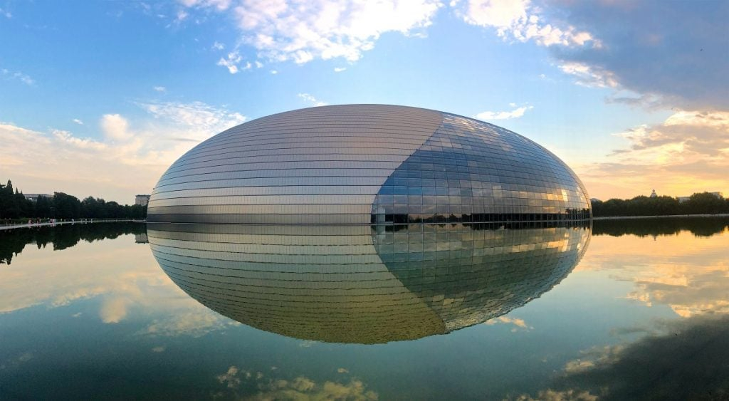 10 Amazing Glass Buildings Around The World | Rmjm Insights within