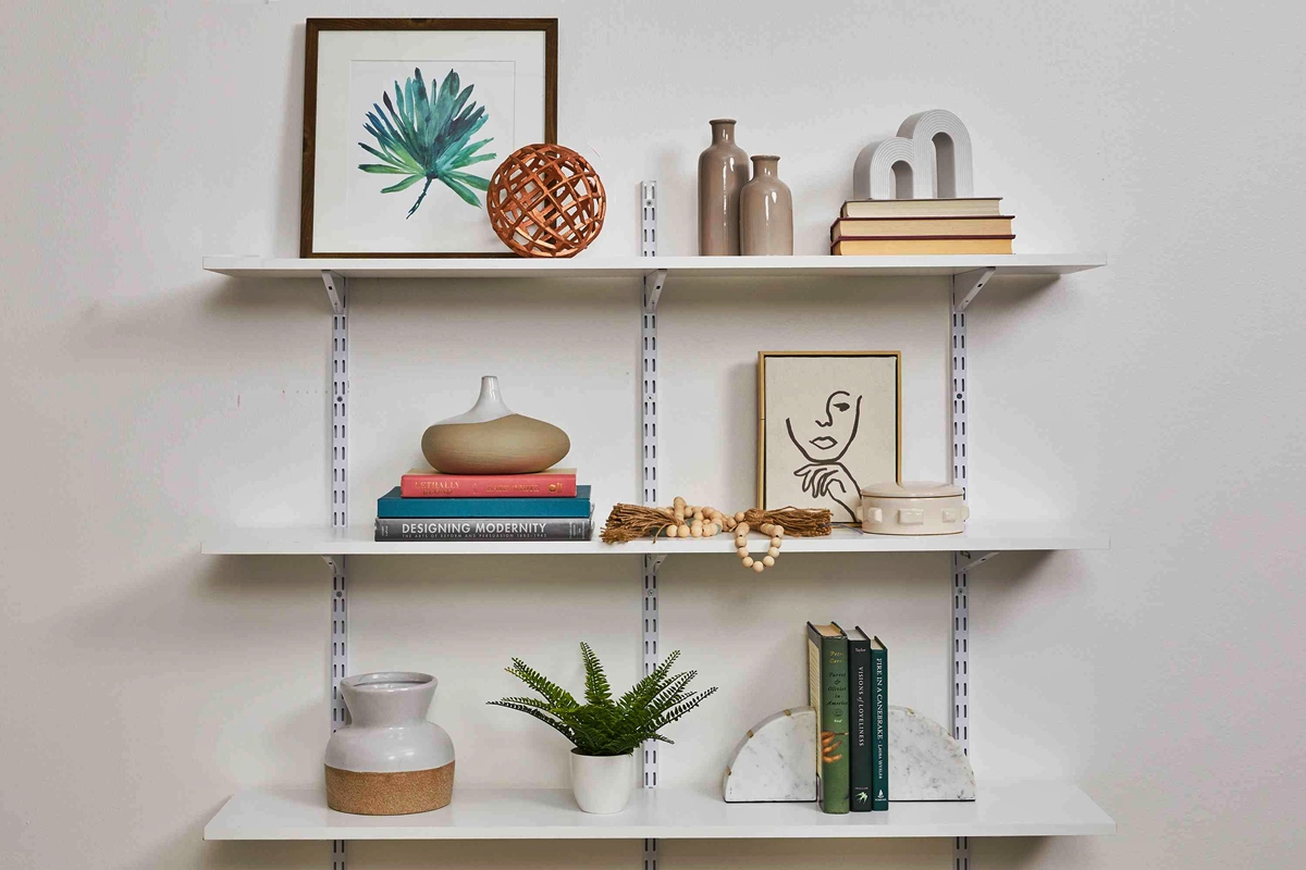 How To Support A Corner Shelf | Citizenside for