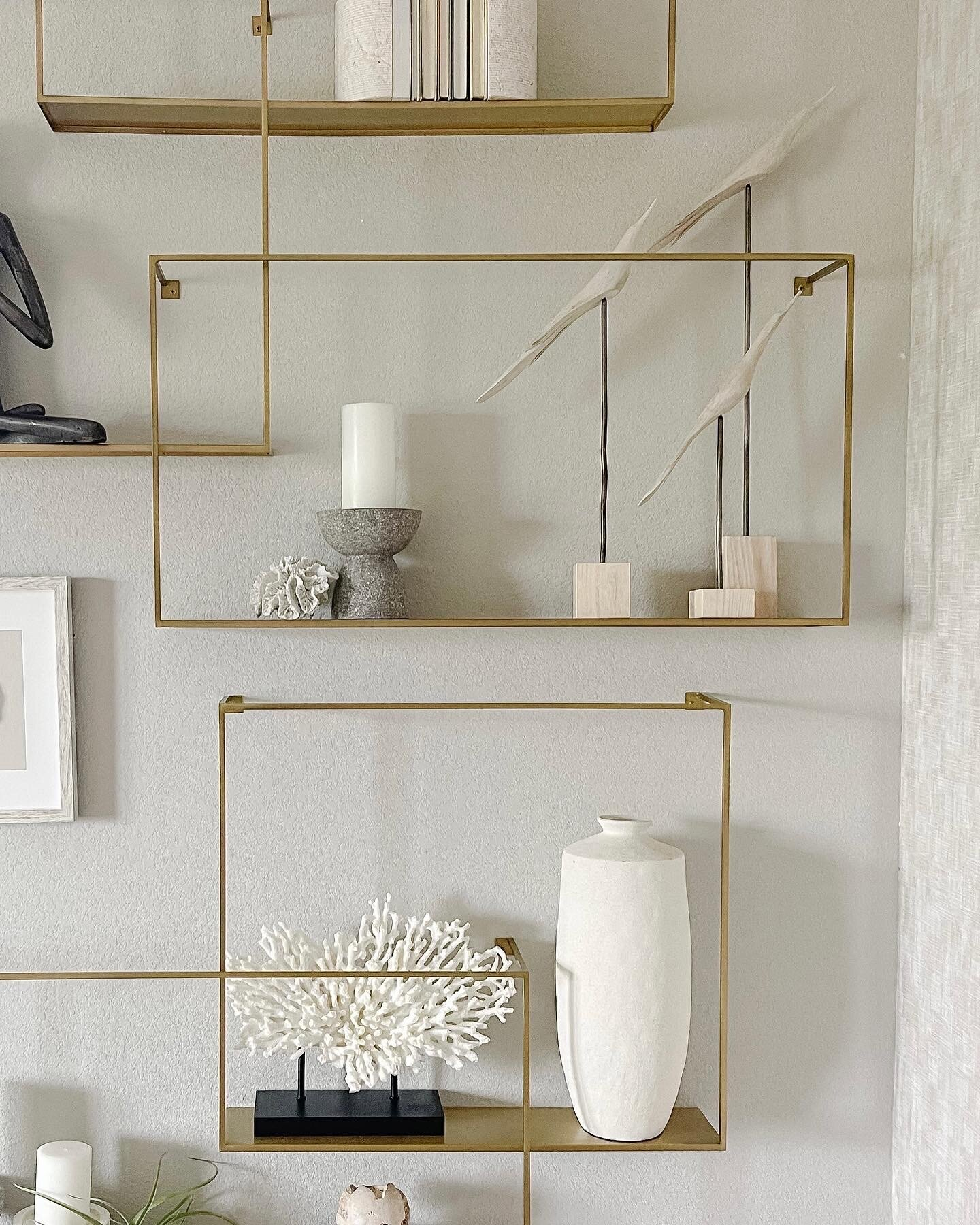 Maximizing Small Spaces: Modern Design Solutions For Cozy Living ... in Maximizing Small Spaces with Elegant Corner Shelving