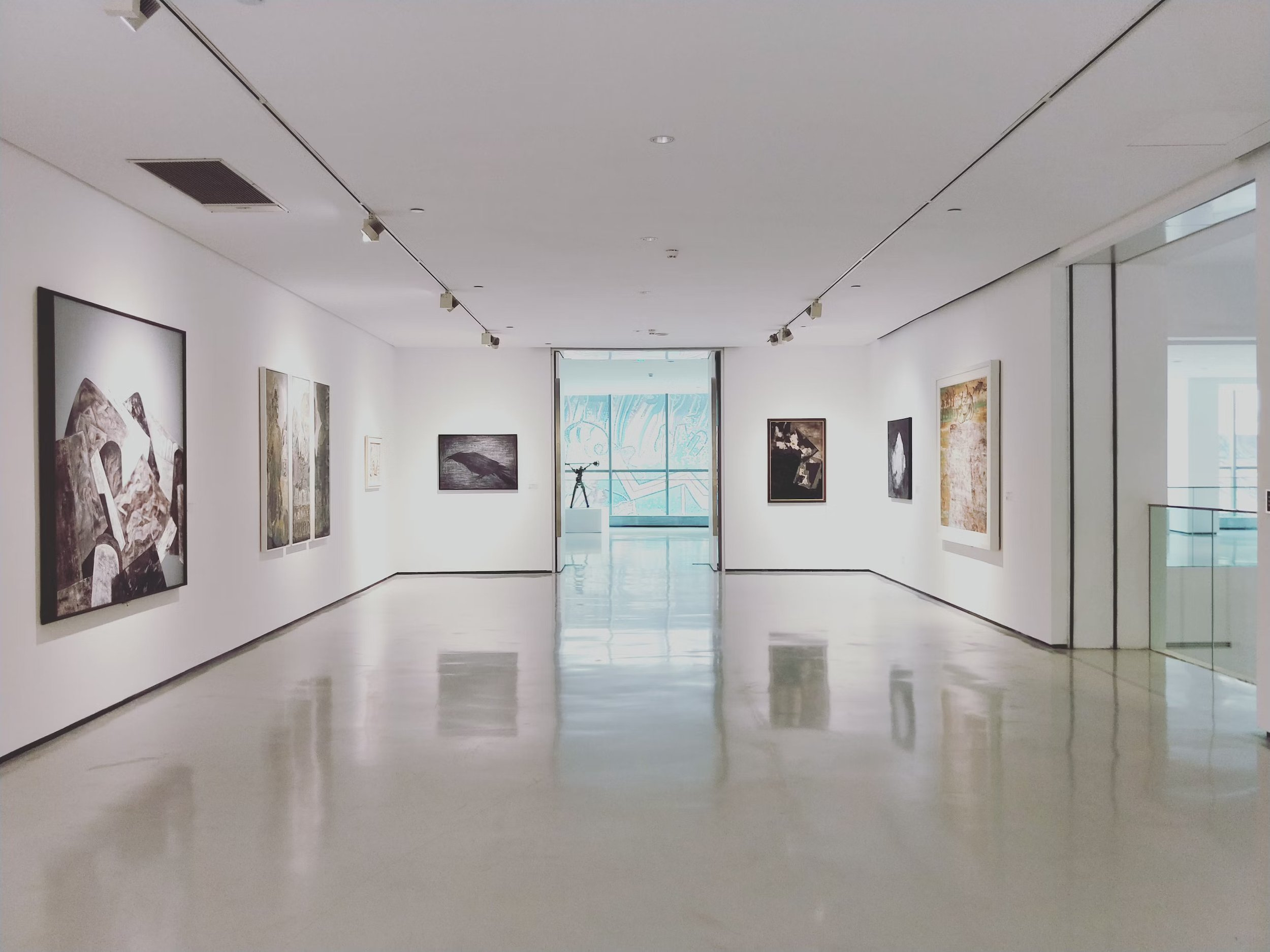 Modern Museum Display in