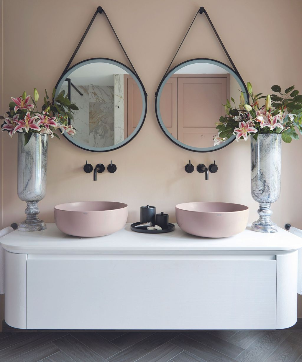 Double Vanity Bathroom Ideas: 10 Expert Design Tips | Homes And Gardens for Upgrade Your Bathroom With These 10 Elegant Vanity Wall Designs