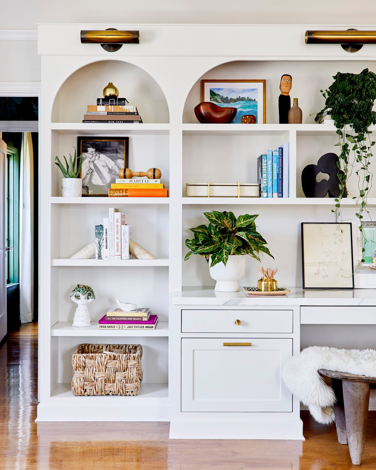 Make Your Shelves Look Better With These 4 Easy Bookshelf Styling ... in