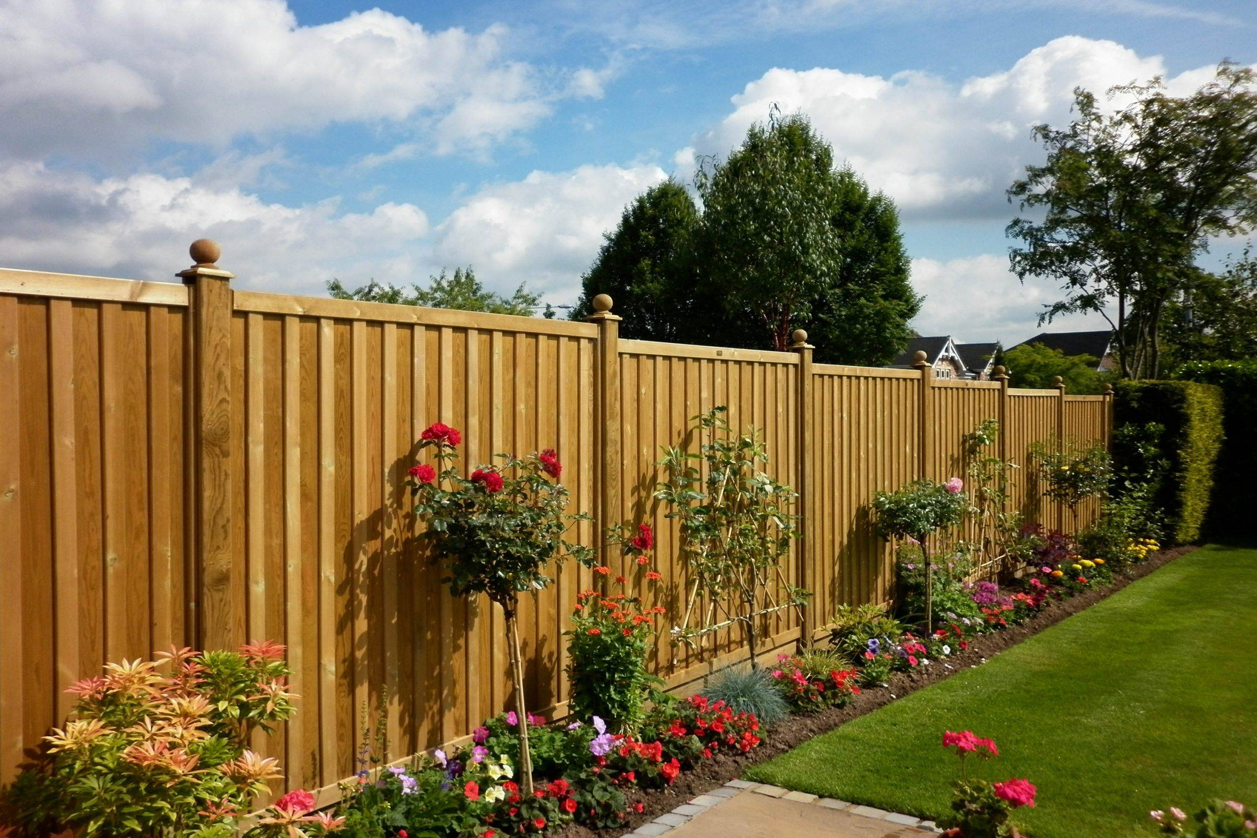 17 Best Garden Fence Ideas Worth To Check | Sharonsable in Beyond the Hedge Discovering 12 Inspiring Garden Wall and Fence Ideas