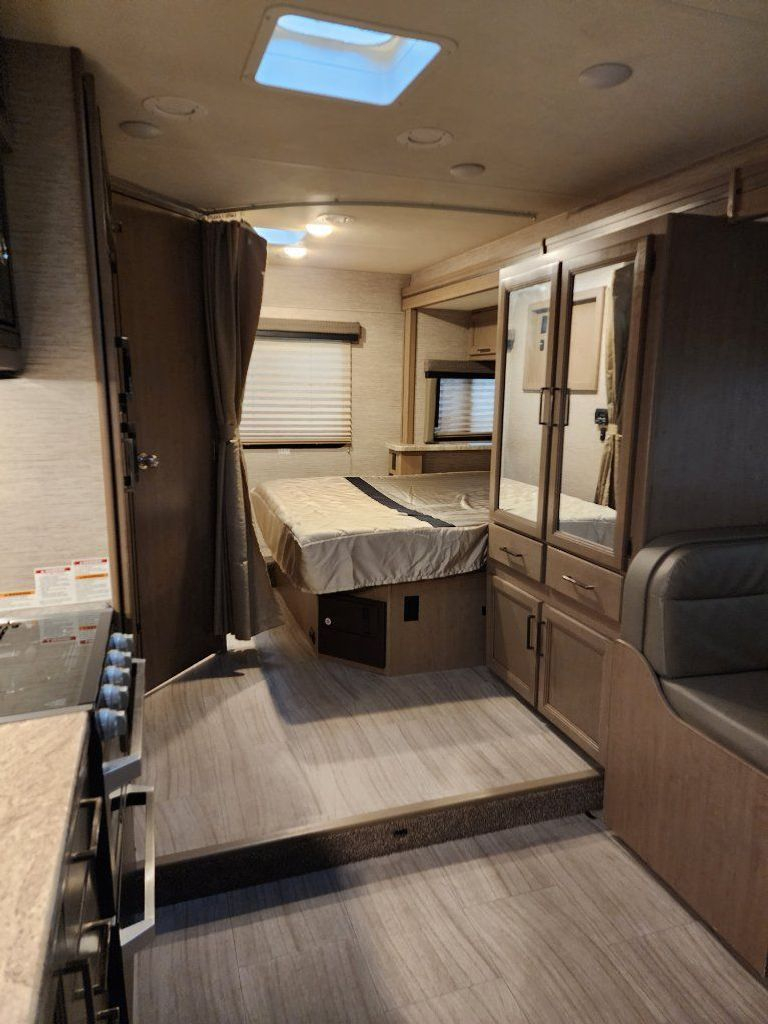 2021 Thor Motor Coach Daybreak 24Db - National Vehicle pertaining to The Daybreak 24 Wall Mount Design Considerations for a Seamless Look