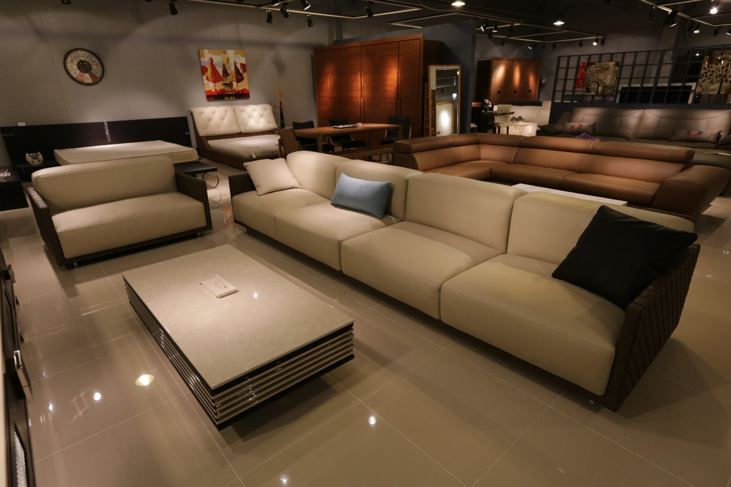 5 Best Furniture Stores In Winnipeg with