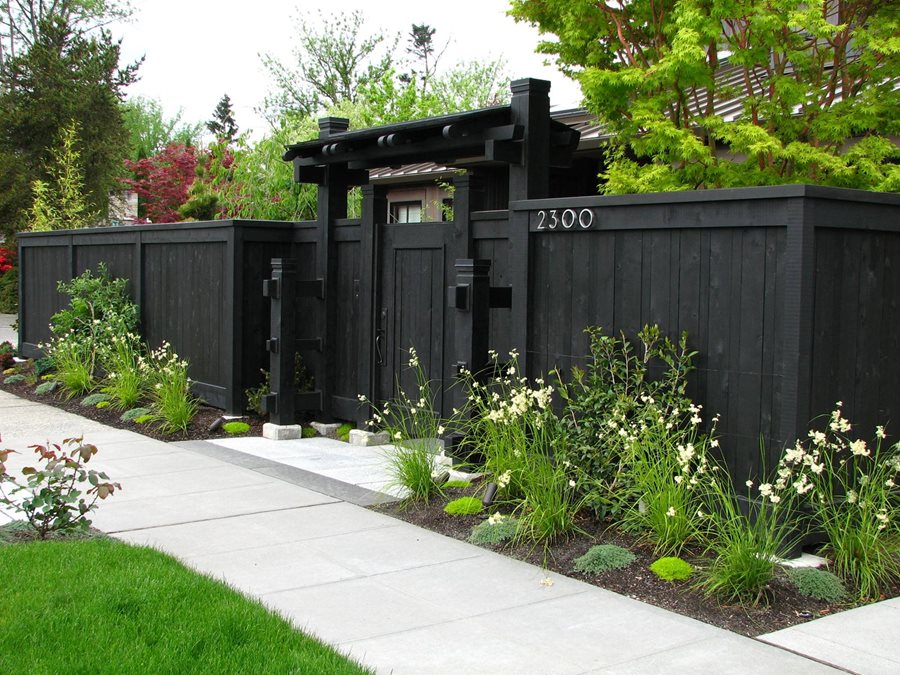 7 Unique Front Yard Fence Ideas To Enhance Privacy throughout