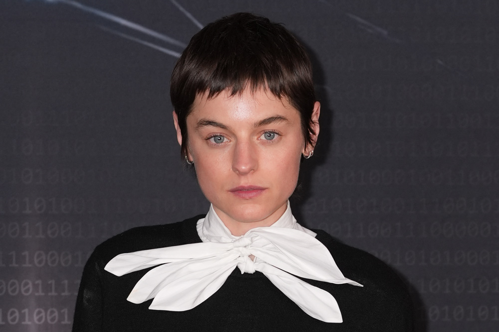 Emma Corrin In Moschino At The Black Mirror London Screening - Tom ... in