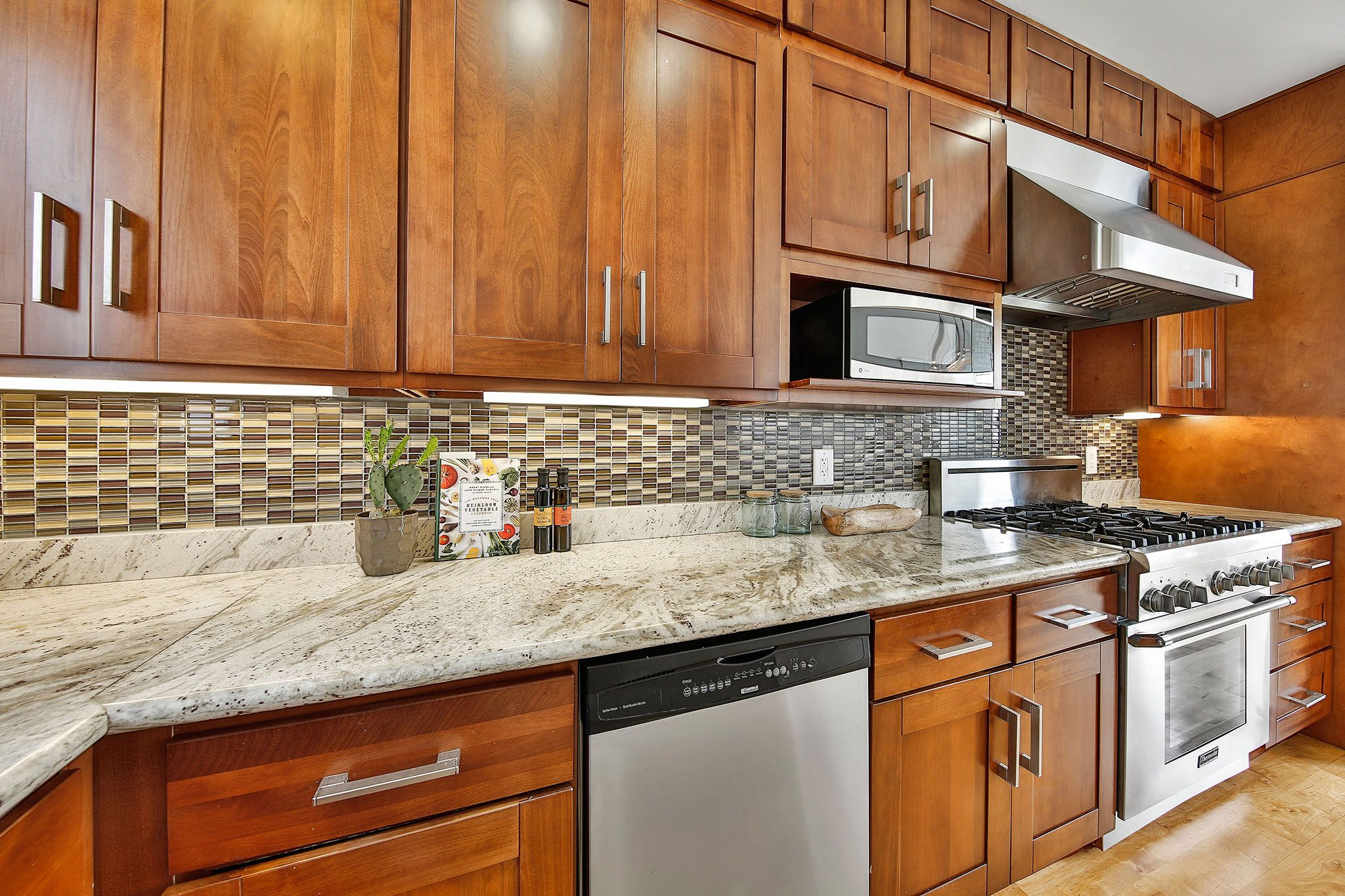 Kitchen Counters And Backsplash: An Overview - Kitchen Ideas intended for Expert Tips for Selecting Your Kitchen's Counters Backsplashes and Walls