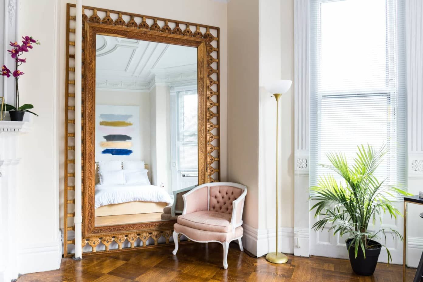 These Mirror-Hanging Hacks Will Make Your Space Seem Bigger And ... for