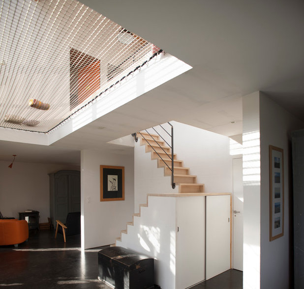 8 Elegant Ideas For A Stairway Wall intended for 8 Elegant Ideas For A Stairway Wall