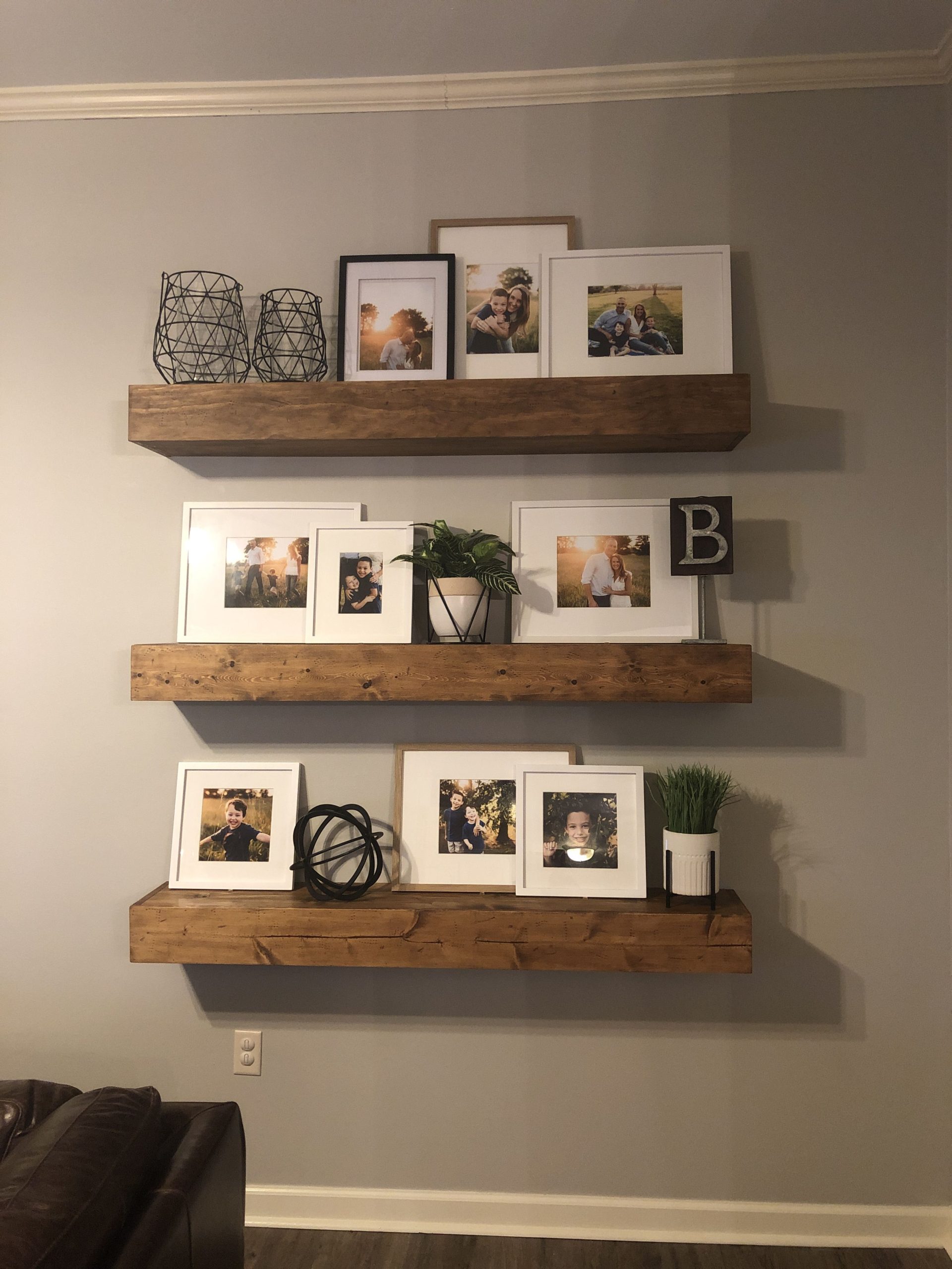 9 Stunning Floating Shelf Ideas To Transform Your Living Room in DIY floating shelf projects that transform any room's aesthetic appeal