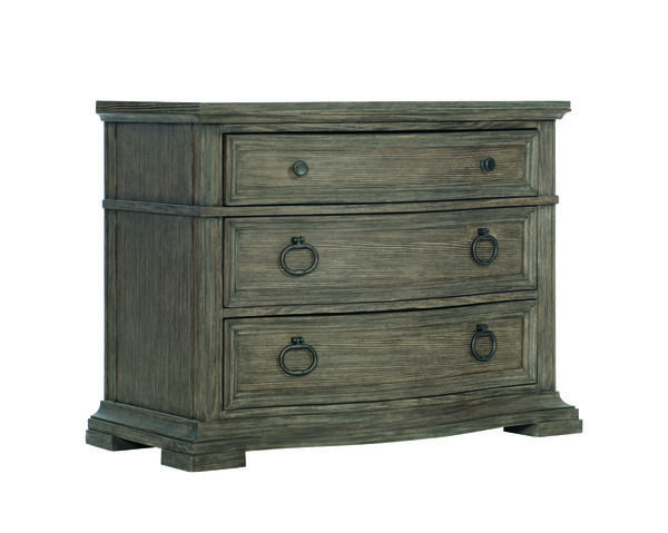 Canyon Ridge Bachelor's Chest | Scout & Nimble in Sandy Ridge Bachelors Chest