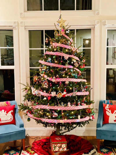 Houzz Call: Show Us Your Christmas Tree in Curated Collections Crafting Your Dream Feature Wall