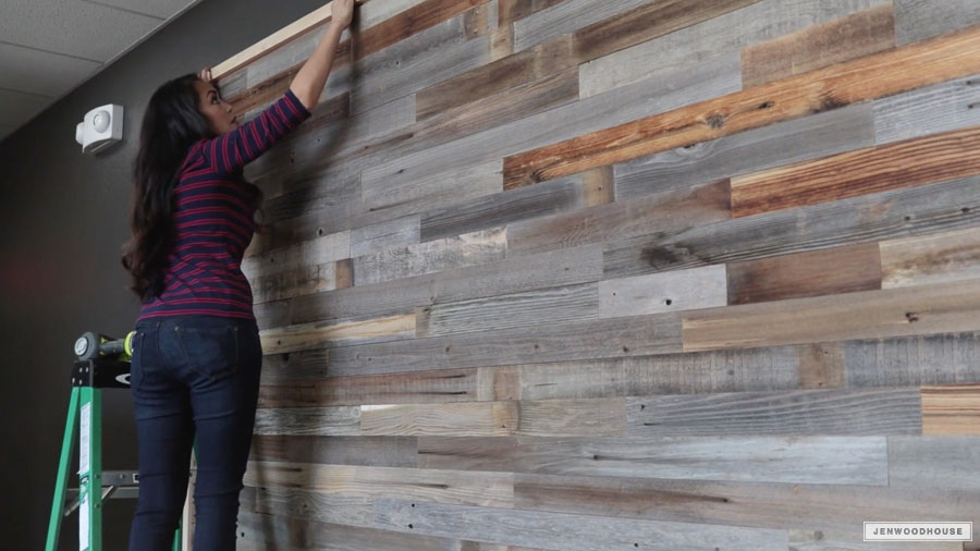 Reclaimed Wood Plank Wall At Keith Maxey Blog with 8 Reasons To Warm Up With A Wood Plank Wall