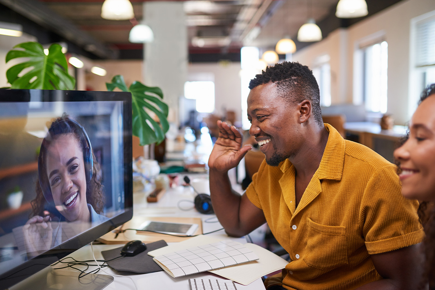 What Is Hybrid Remote Work? Your Complete Guide for Office Vanity Guide