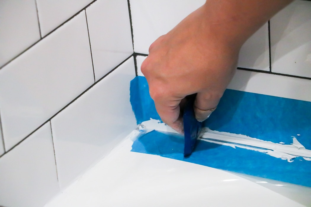 How To Caulk A Bathtub (A Cautionary Tale) | Designertrapped.com for How To Remove And Replace Bathtub Caulk